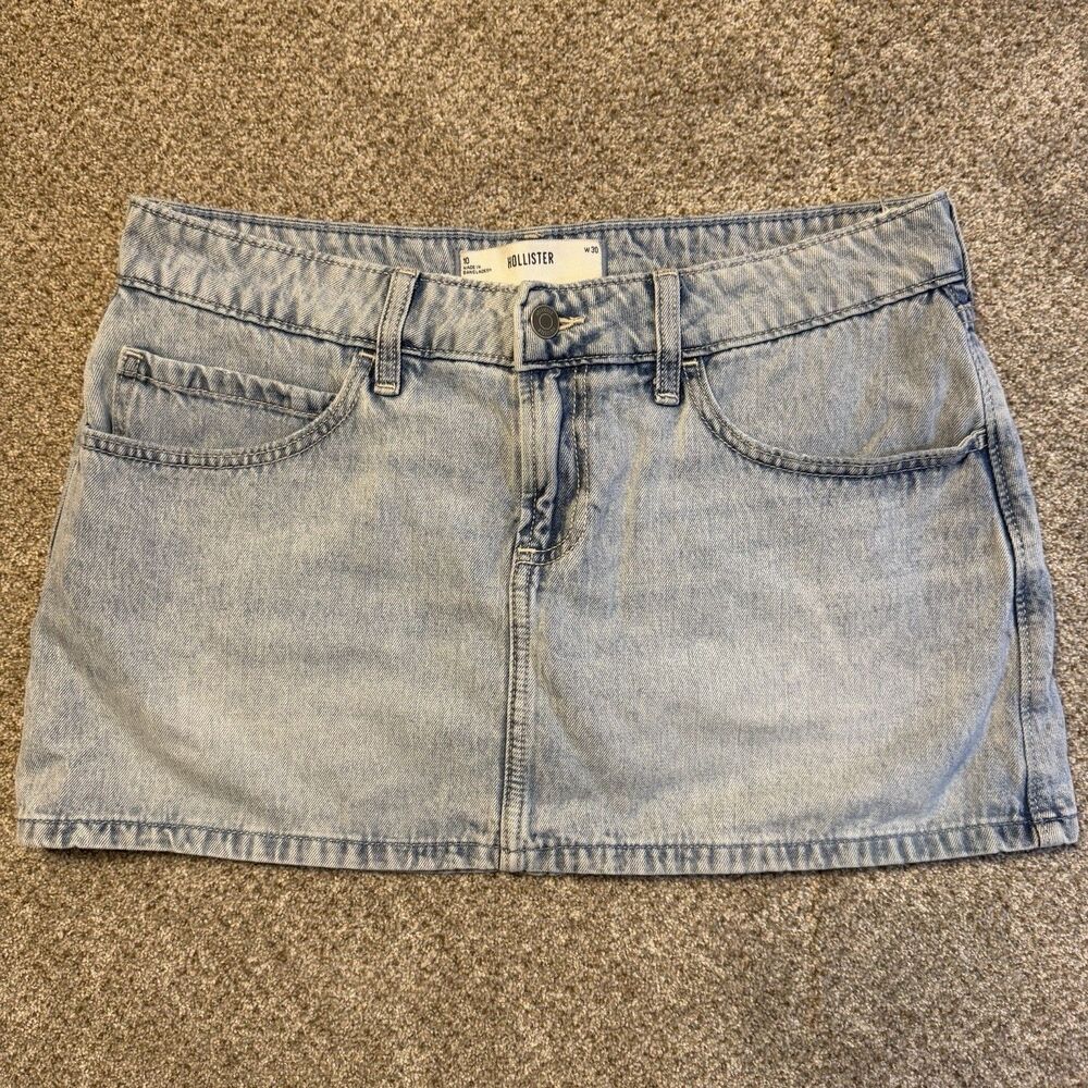 Hollister Co. Low-Rise Denim Mini Skirt Skort Size 10 W30 Light Wash Jean Y2K